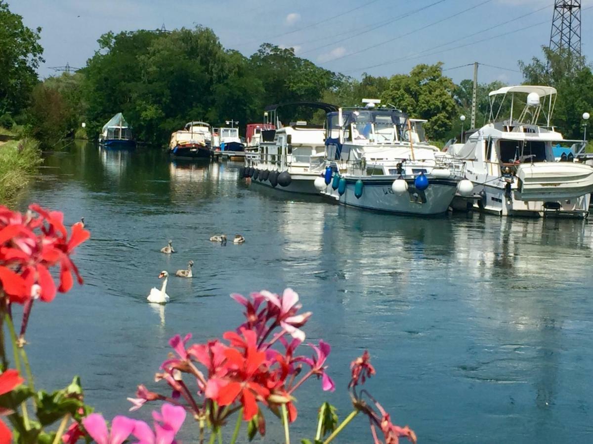 Camping Du Canal Kembs エクステリア 写真