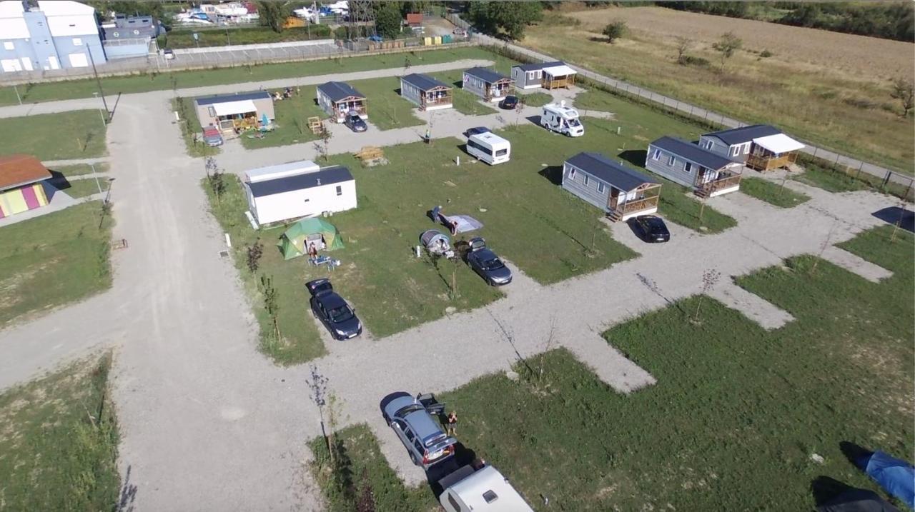 Camping Du Canal Kembs エクステリア 写真
